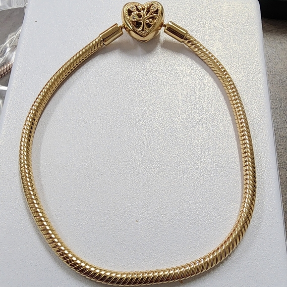 Pandora Family Tree Heart Clasp Snake Chain Bracelet 14k gold plating Size 7.5 - Picture 2 of 7